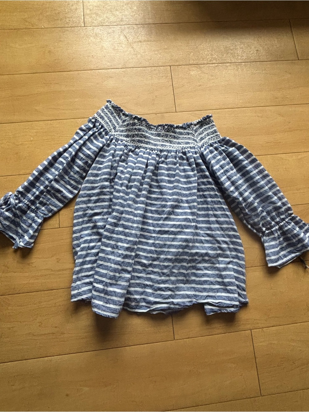 Jordann Striped Off-Shoulder Blue Top size S